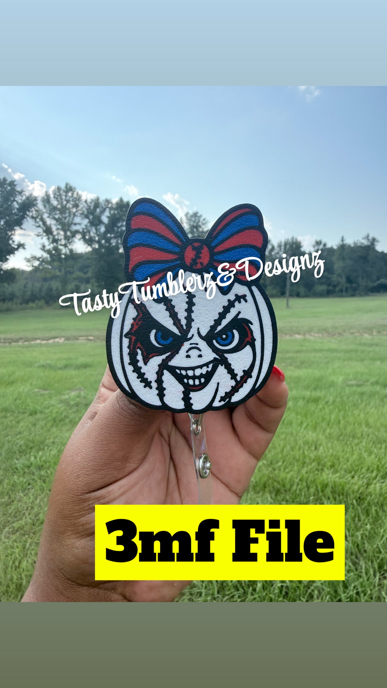 Chucky Smiling Pumpkin Badge.3mf